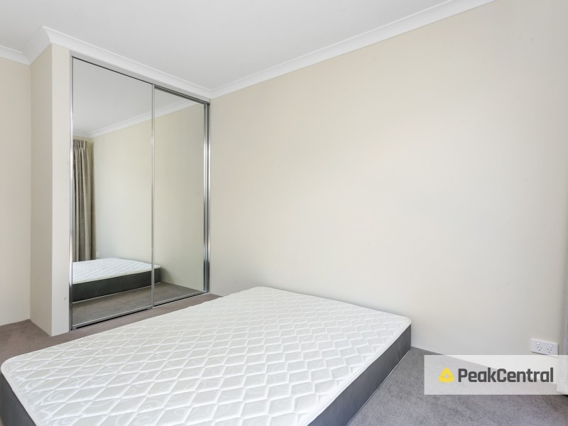 24 Escada Way, Piara Waters WA 6112