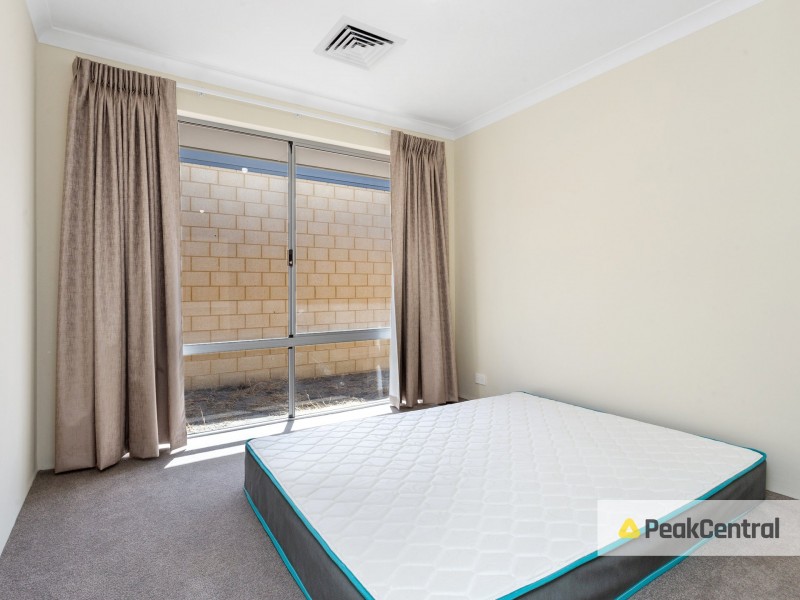 24 Escada Way, Piara Waters WA 6112
