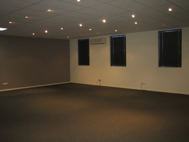 Units 1-3, 112 Cutler Road, Jandakot WA 6164