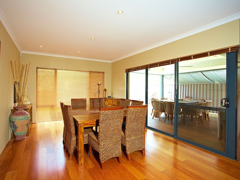 42 Pebble Bush Drive, Canning Vale WA 6155