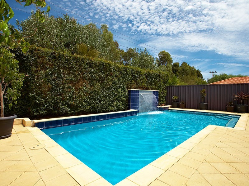 42 Pebble Bush Drive, Canning Vale WA 6155