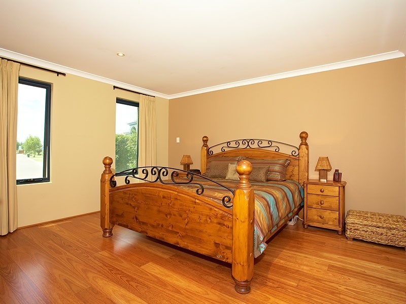 42 Pebble Bush Drive, Canning Vale WA 6155