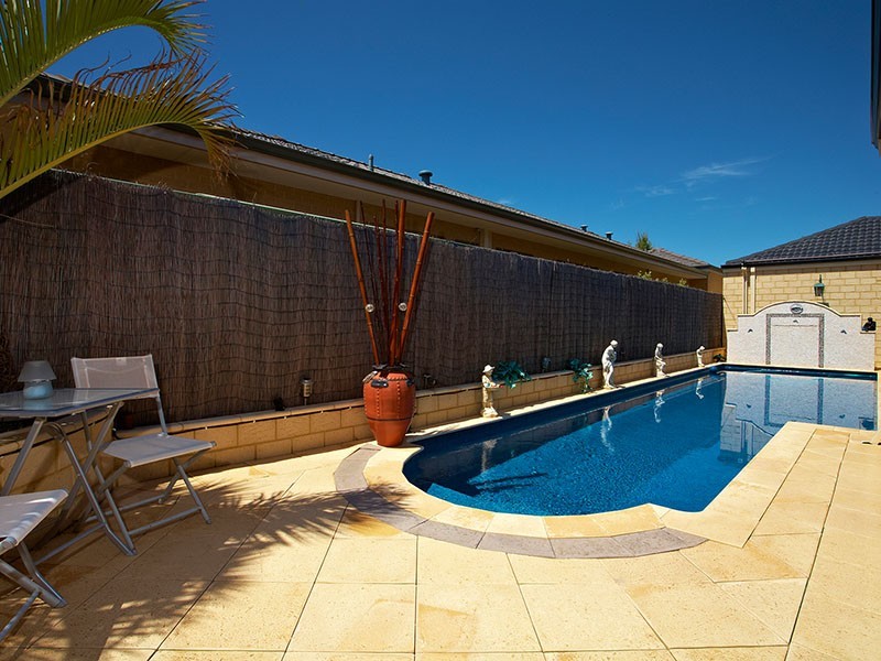 11 Callistemon Approach, Atwell WA 6164