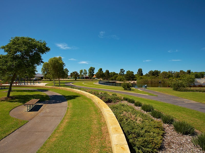 11 Callistemon Approach, Atwell WA 6164