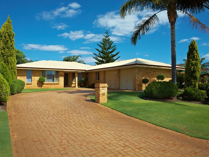18 Tea Tree Way, Thornlie WA 6108
