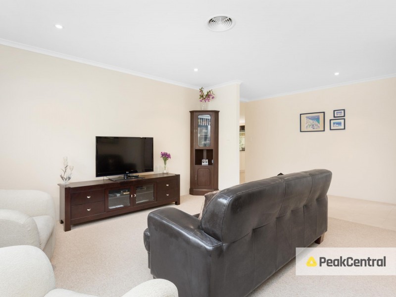 5 Correa Pass, Success WA 6164