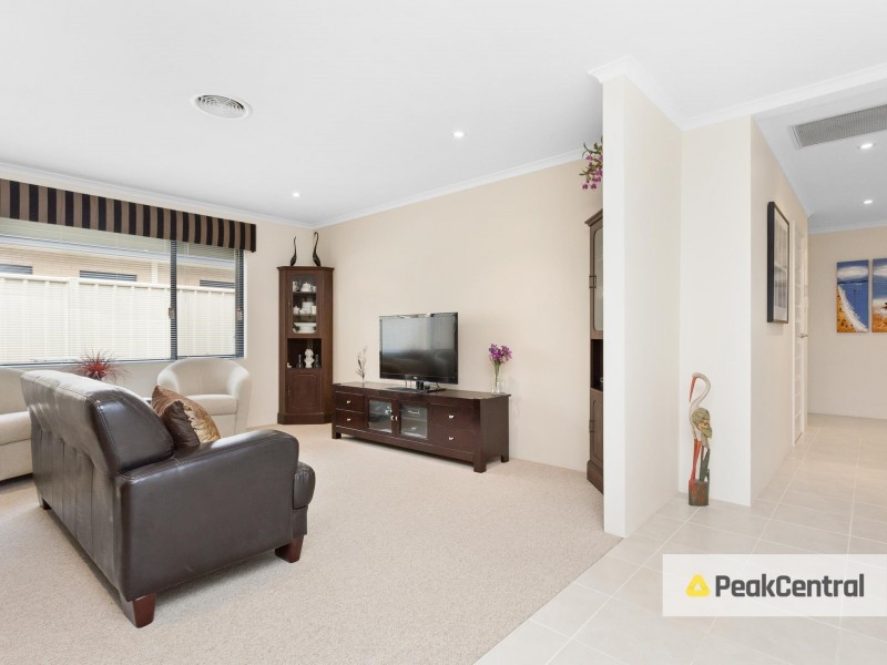 5 Correa Pass, Success WA 6164