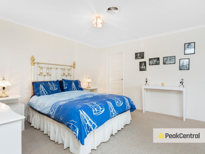 5 Correa Pass, Success WA 6164