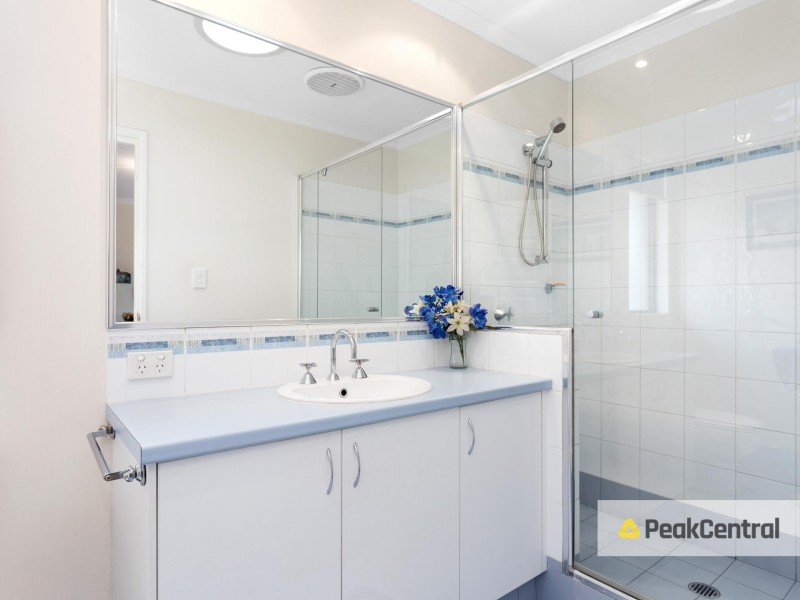 5 Correa Pass, Success WA 6164