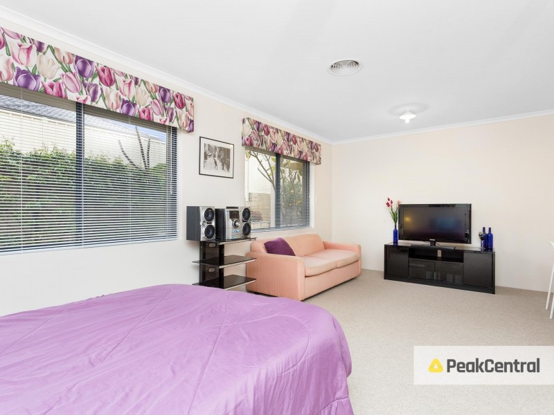 5 Correa Pass, Success WA 6164