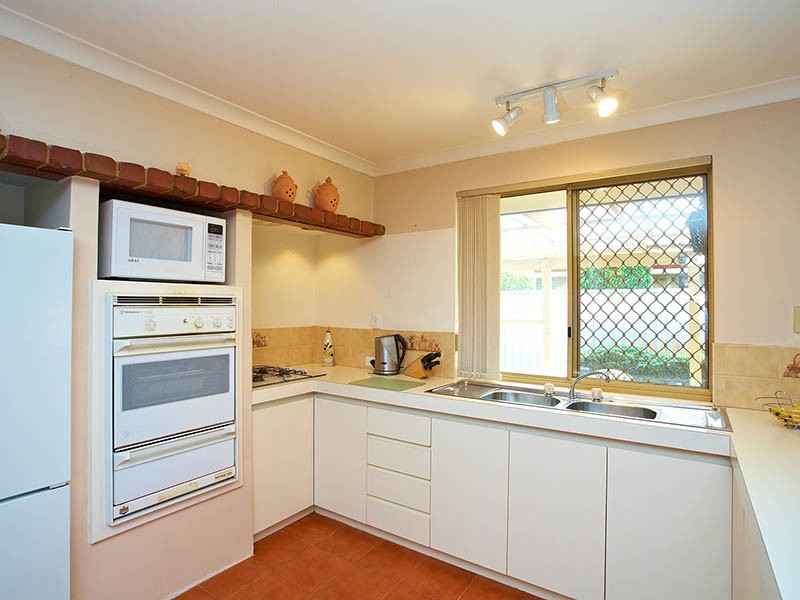 20 Tea Tree Way, Thornlie WA 6108