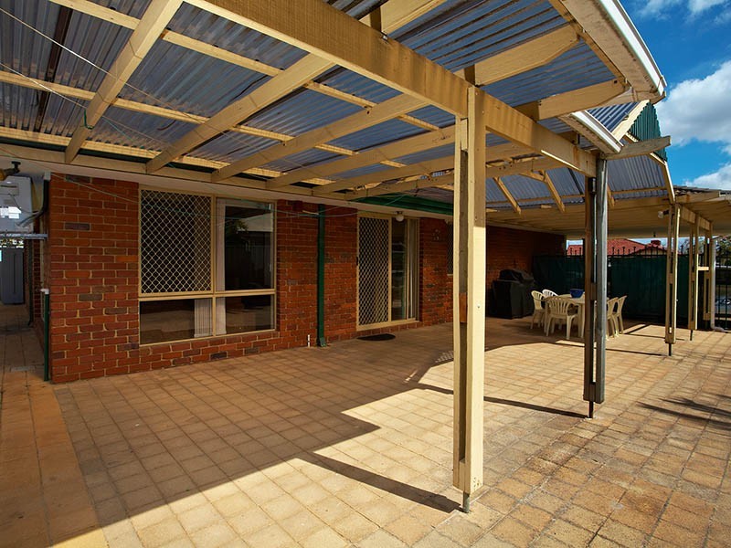 20 Tea Tree Way, Thornlie WA 6108