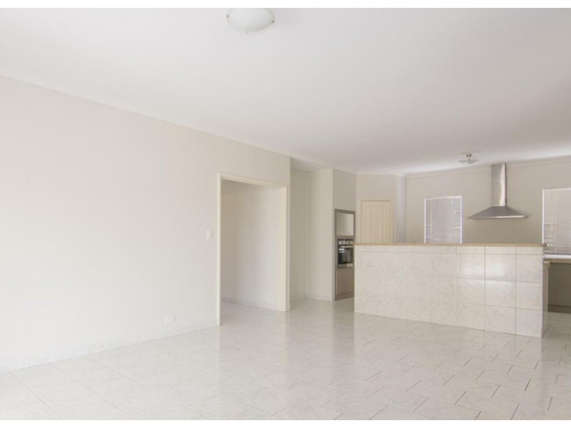 3 Makjanich Place, Success WA 6164