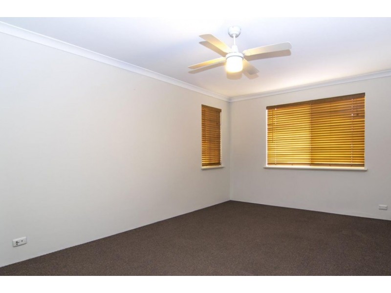 3 Makjanich Place, Success WA 6164