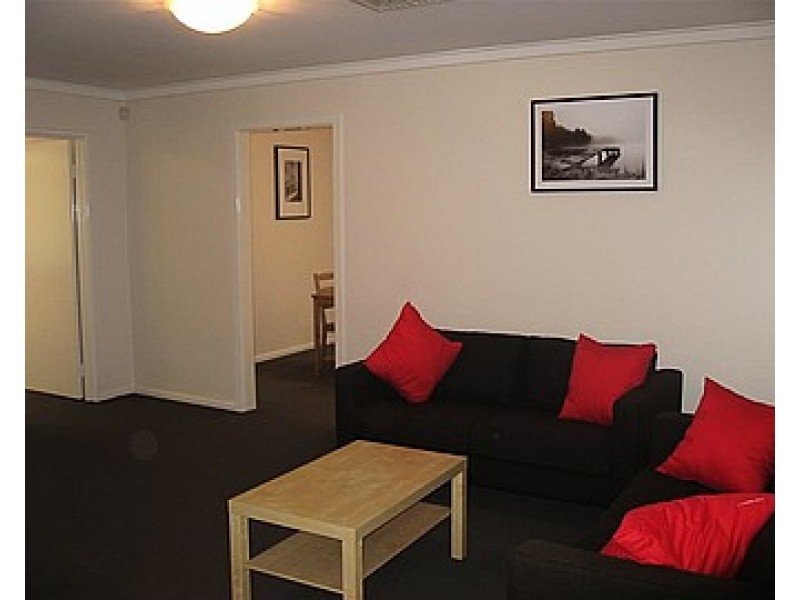 Room 5 – 41 Davies Crescent, Kardinya WA 6163