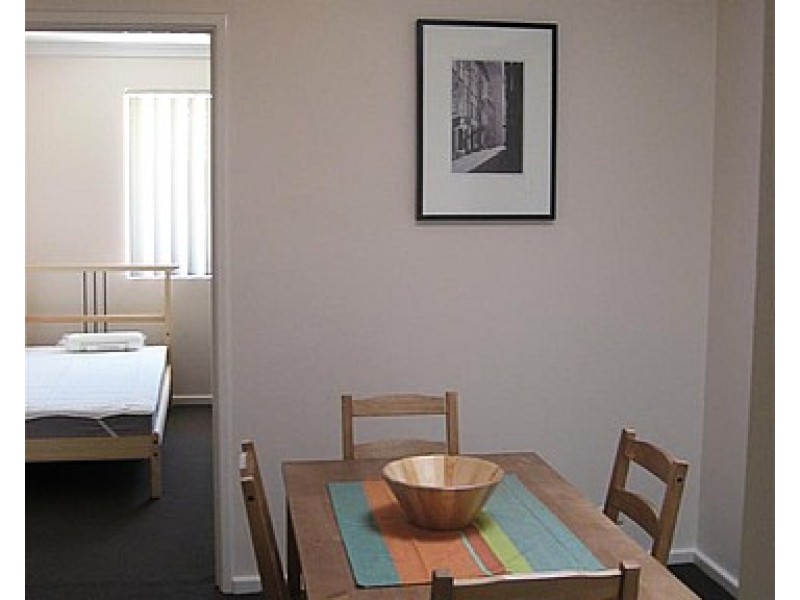 Room 5 – 41 Davies Crescent, Kardinya WA 6163