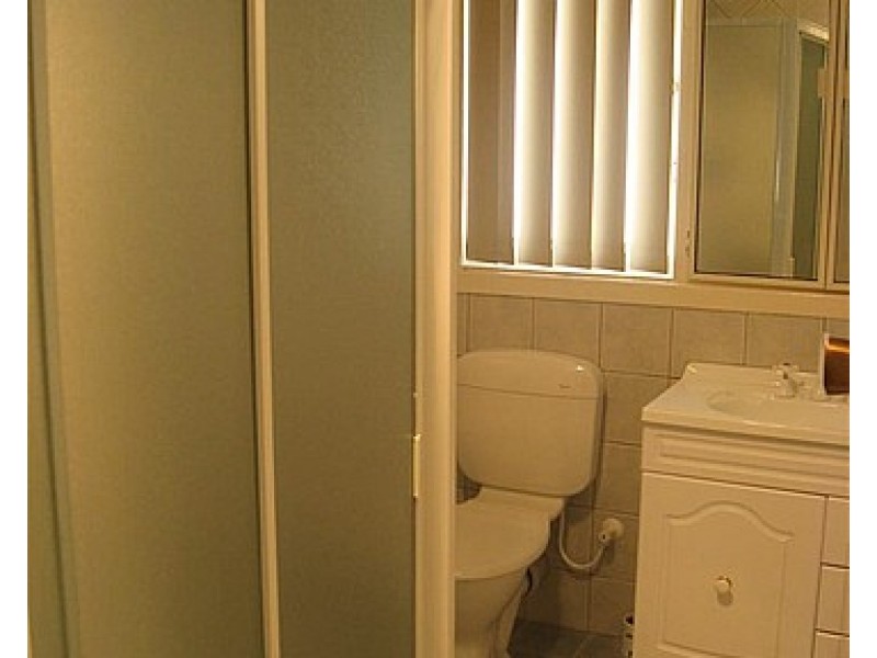 Room 5 – 41 Davies Crescent, Kardinya WA 6163