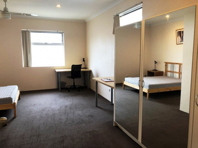 Room 1 – 41a Davies Crescent, Kardinya WA 6163