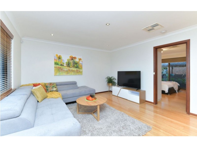 12 Larmer Place, Bull Creek WA 6149