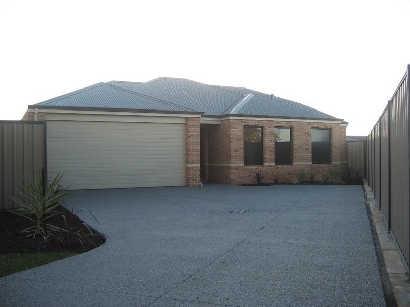 U3/26 Hourn Way, Canning Vale WA 6155