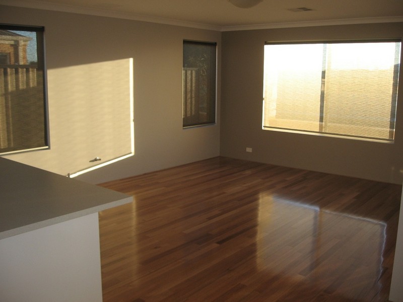 U3/26 Hourn Way, Canning Vale WA 6155