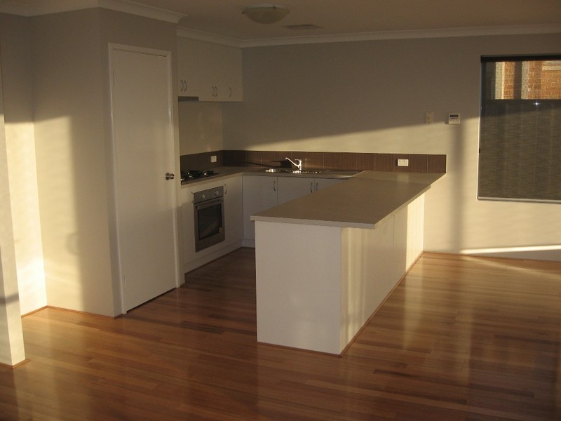 U3/26 Hourn Way, Canning Vale WA 6155