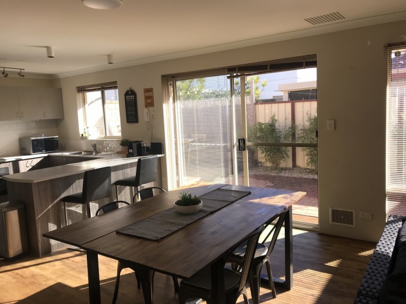 6/61 Whaleback Avenue, Parkwood WA 6147