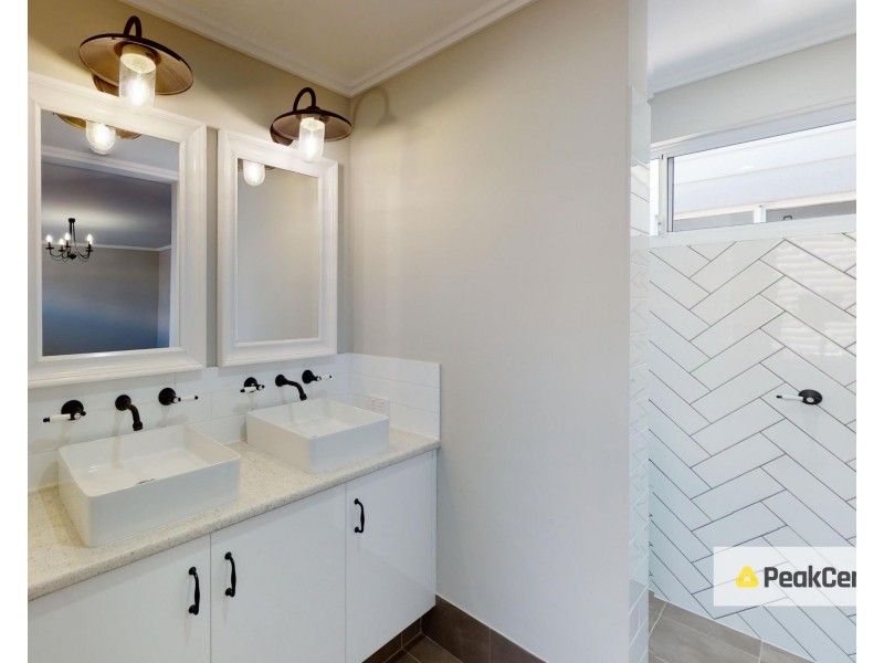 19 Scout Turn, North Coogee WA 6163