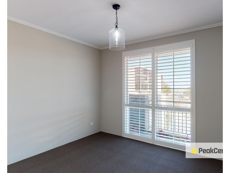 19 Scout Turn, North Coogee WA 6163