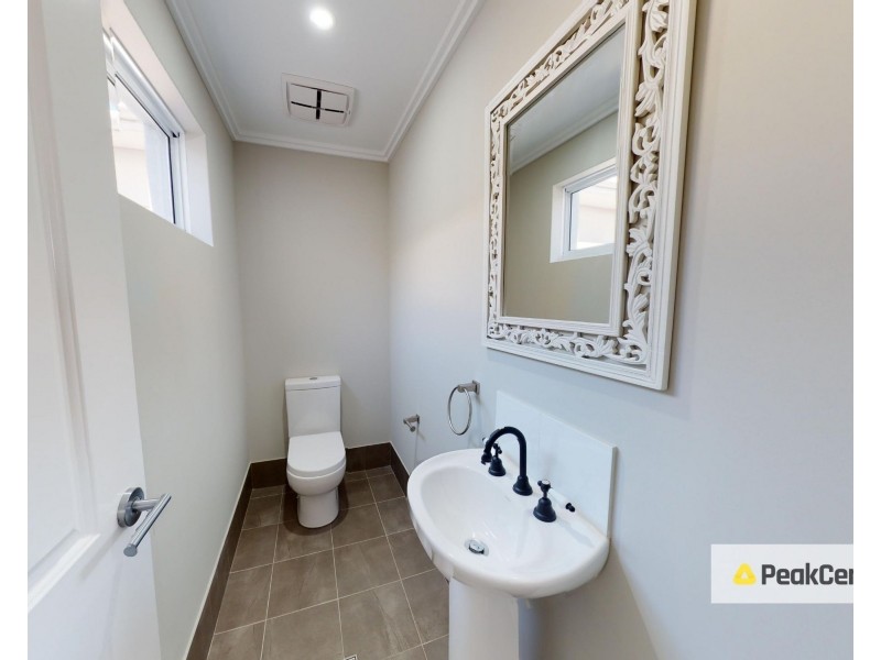 19 Scout Turn, North Coogee WA 6163