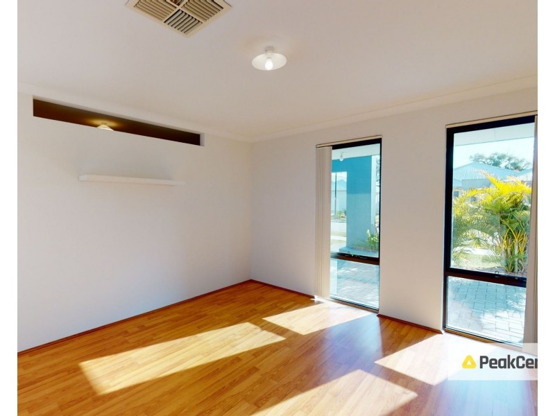 6 Willerin Loop, Success WA 6164