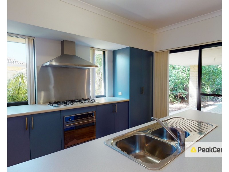 6 Willerin Loop, Success WA 6164