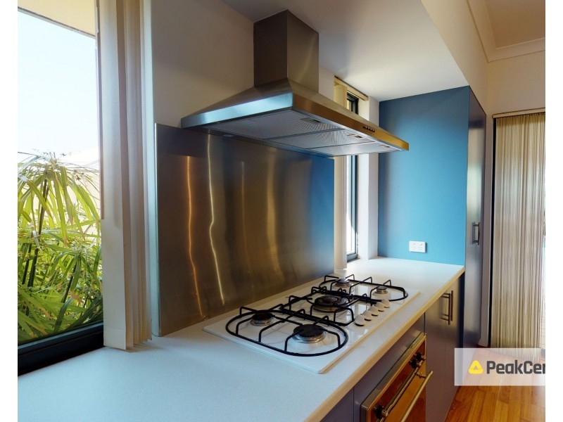 6 Willerin Loop, Success WA 6164