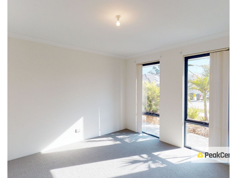 6 Willerin Loop, Success WA 6164