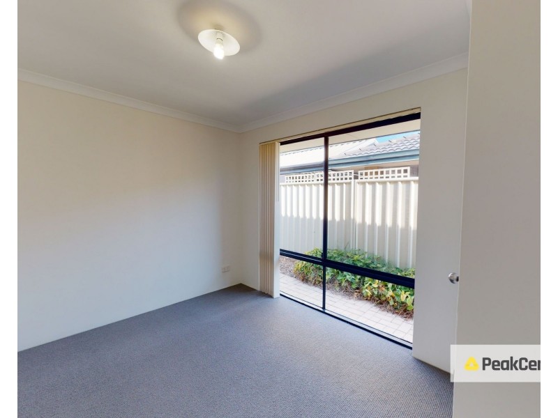 6 Willerin Loop, Success WA 6164