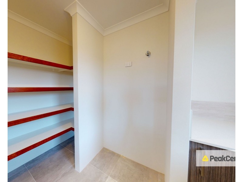 4 Worthington Circuit, Wellard WA 6170