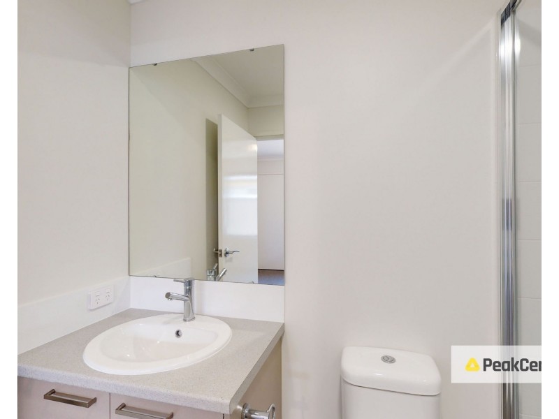 4 Worthington Circuit, Wellard WA 6170