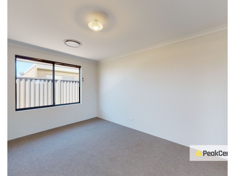 4 Worthington Circuit, Wellard WA 6170