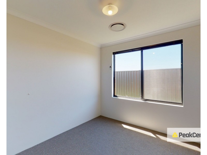 4 Worthington Circuit, Wellard WA 6170