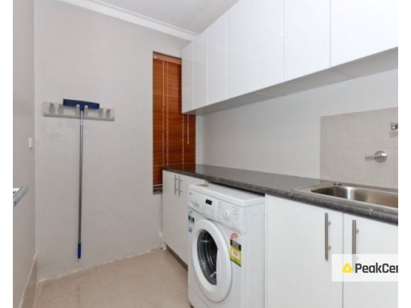 57 South Lake Drive, South Lake WA 6164