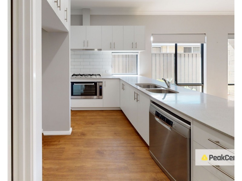 41 Donatti Retreat, Caversham WA 6055