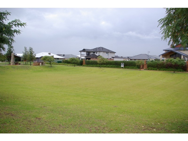 5 Morialta View, Aubin Grove WA 6164