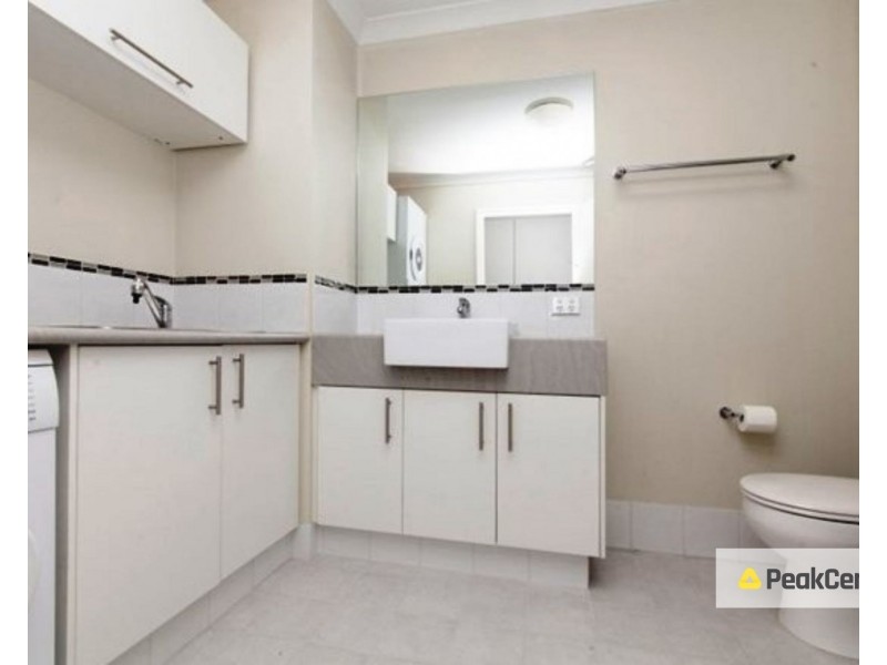 33/34 Malata Crescent, Success WA 6164