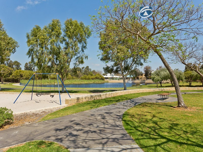 19 Callistemon Approach, Atwell WA 6164