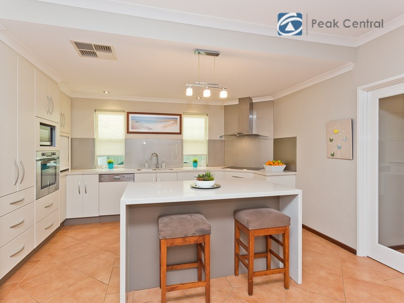 19 Callistemon Approach, Atwell WA 6164