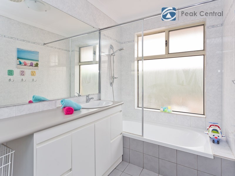 19 Callistemon Approach, Atwell WA 6164