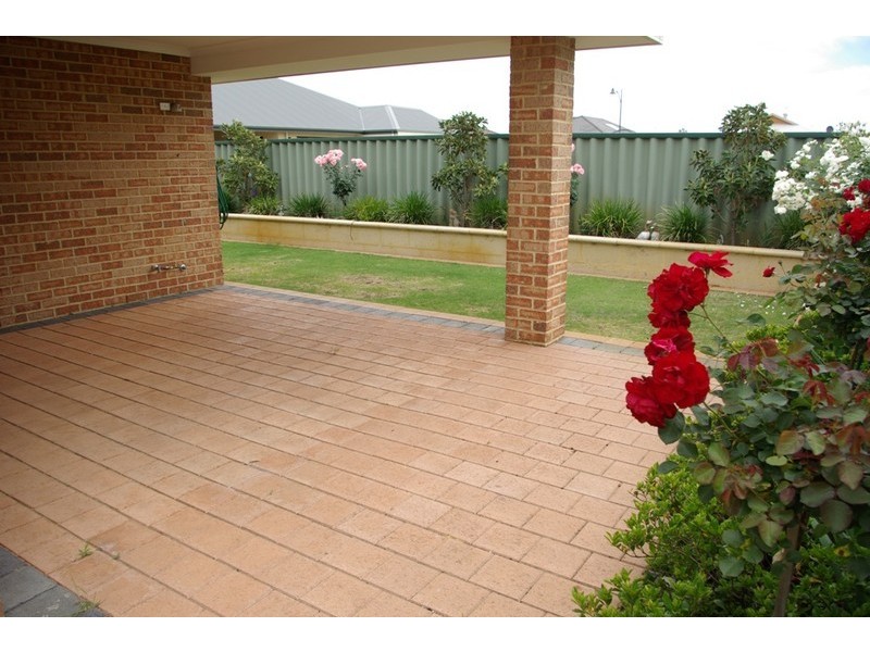 38 Blue Mountain Circuit, Aubin Grove WA 6164