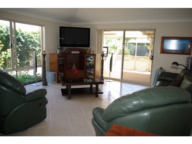 24 Strand Close, Atwell WA 6164