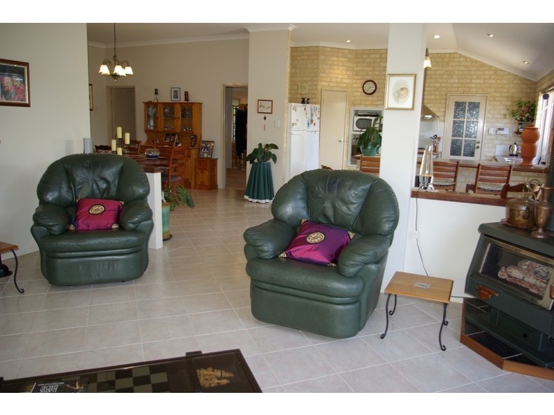 24 Strand Close, Atwell WA 6164