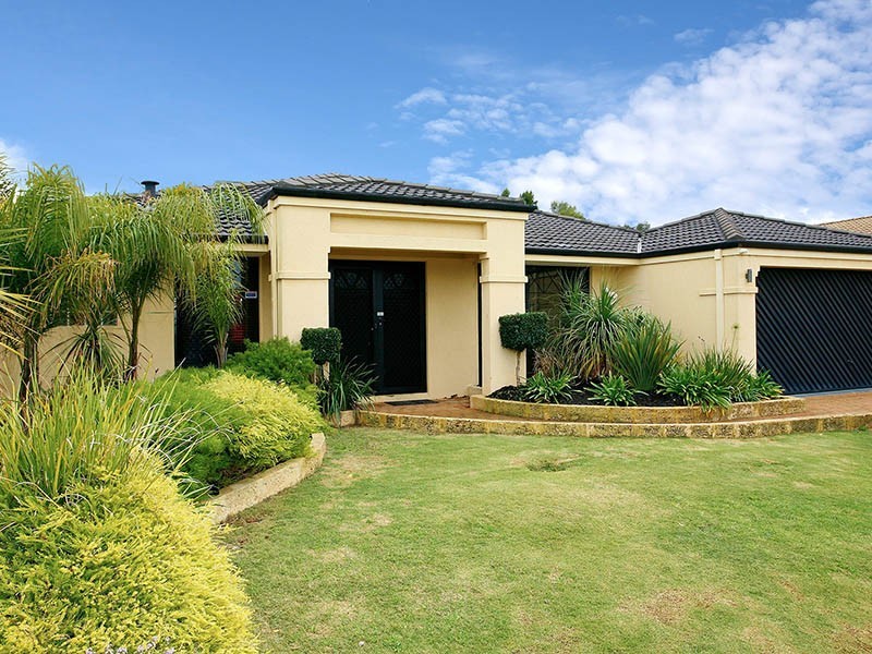 10 Browallia Close, Canning Vale WA 6155